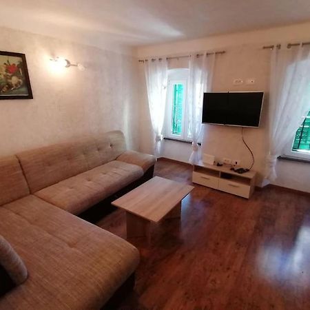 Apartment In ลอฟราน ภายนอก รูปภาพ